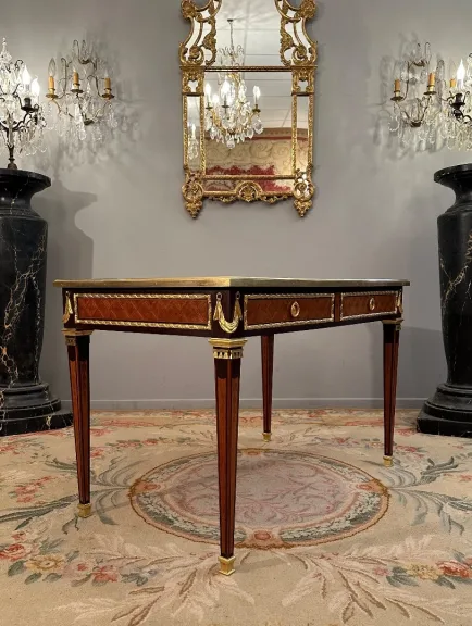 Philippe Claude Montigny, Bureau Plat En Marqueterie De Style Louis XVI