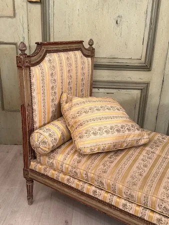Lit De Repos En Bois Laqué d'Epoque Louis XVI Vers 1780