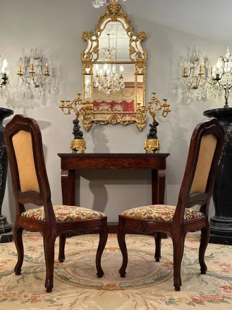 Paire De Chaises A Chassis En Noyer d'Epoque Régence Vers 1720