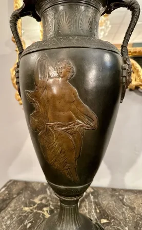 Paire De Vases A l'Antique d'Epoque XIXème