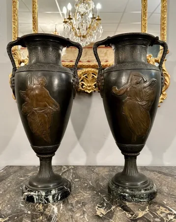 Paire De Vases A l'Antique d'Epoque XIXème