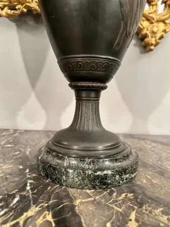 Paire De Vases A l'Antique d'Epoque XIXème