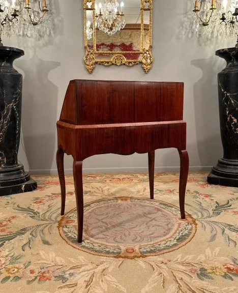 Bureau De Pente En Marqueterie d'Epoque Louis XV Vers 1750
