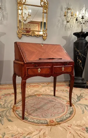 Bureau De Pente En Marqueterie d'Epoque Louis XV Vers 1750
