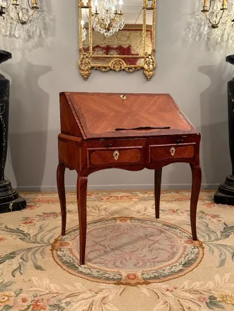 Bureau De Pente En Marqueterie d'Epoque Louis XV Vers 1750