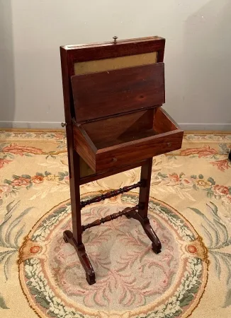 Billet Doux En Acajou Flammé d'Epoque Restauration Vers 1820