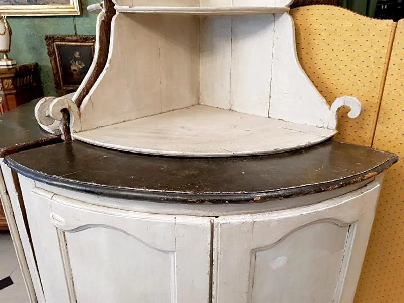 Great Pair Of Provençal Cornerpieces From Louis XV