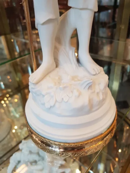 Biscuit représentant un jeune pécheur -Dans Le Goût De Sèvres époque 19e Siècle.