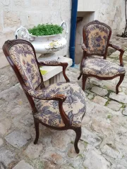 Two Cabriolet Chairs  XVIII° Century.