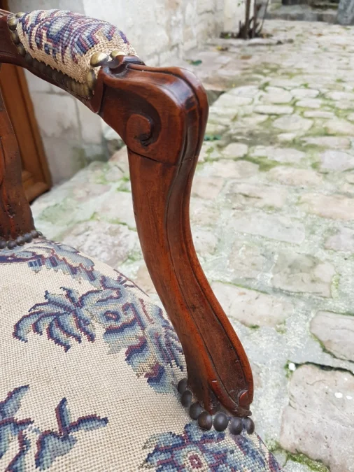 Two Cabriolet Chairs  XVIII° Century.