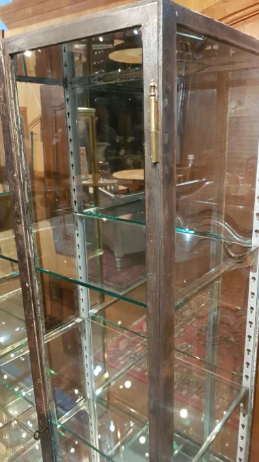 Old steel medical display cabinet. × 1 / 12 Old steel medical display cabinet.