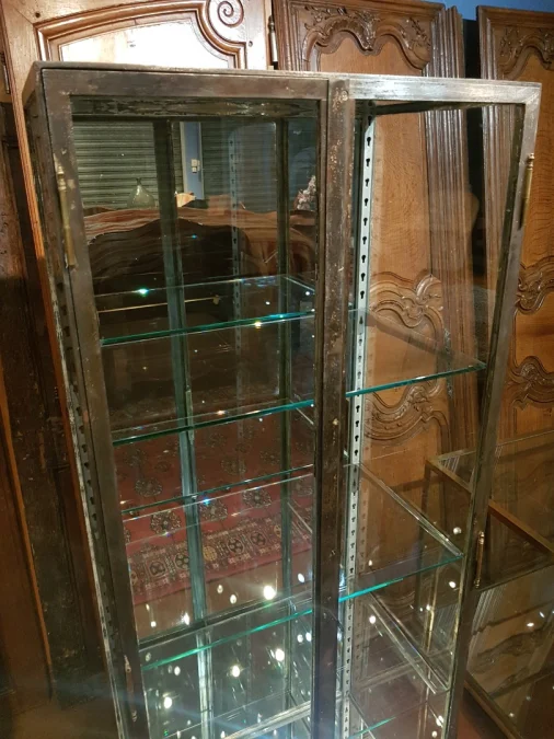 Old steel medical display cabinet. × 1 / 12 Old steel medical display cabinet.