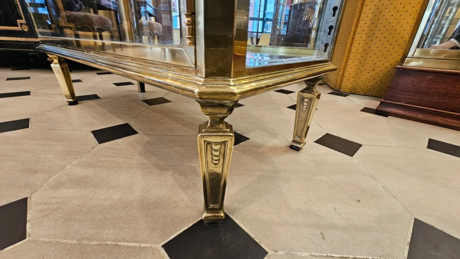 Directoire Style Brass Display Cabinet Maison Muller Et Domange. Early 20th Century.