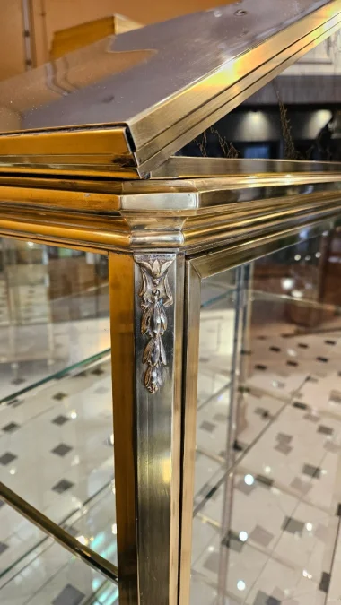 Directoire Style Brass Display Cabinet Maison Muller Et Domange. Early 20th Century.