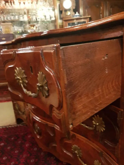 Regency Period Walnut Chest Of Drawers.