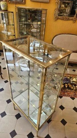 Brass and bronze display cabinet. Early 20th century.