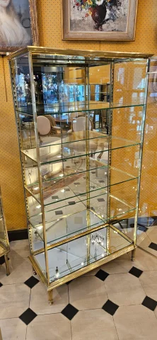 SIEGEL: Large brass and bronze display cabinet. Circa 1900. — Excellent condition