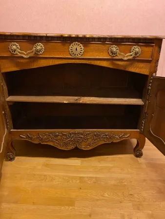 Bahut provençal en noyer, XVIII siècle, parfait état