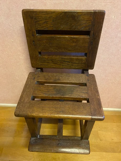 Chaise de pédiatre en chêne