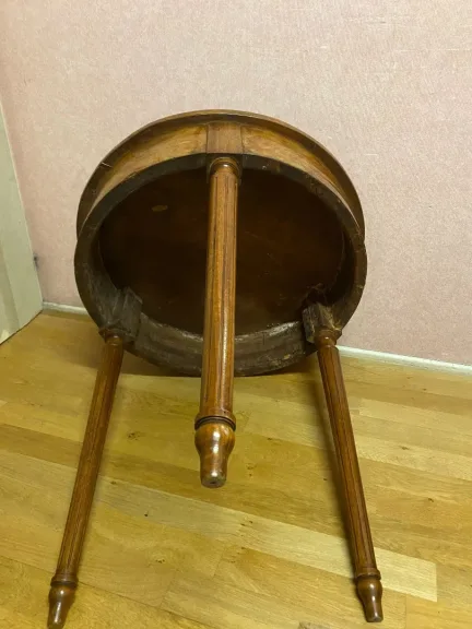 Guéridon Style Louis XVI en noyer