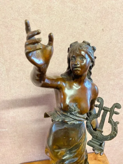 BRONZESKULPTUR signiert MAVAU
