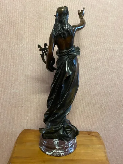 BRONZESKULPTUR signiert MAVAU