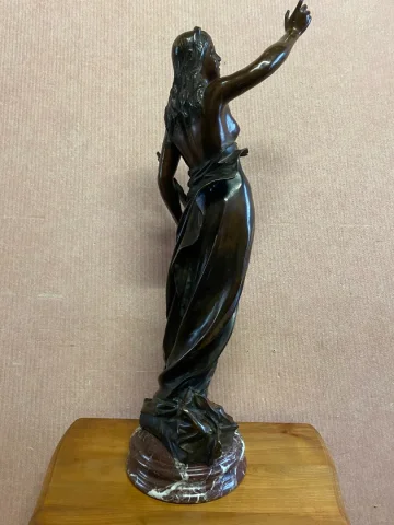 BRONZE SCULPTURE signed MAVAU