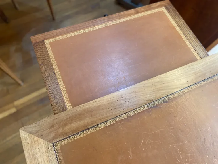 Bureau de style Empire, avec son fauteuil.
