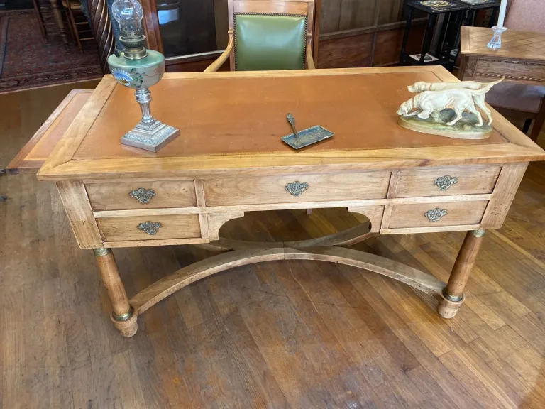 Bureau de style Empire, avec son fauteuil.