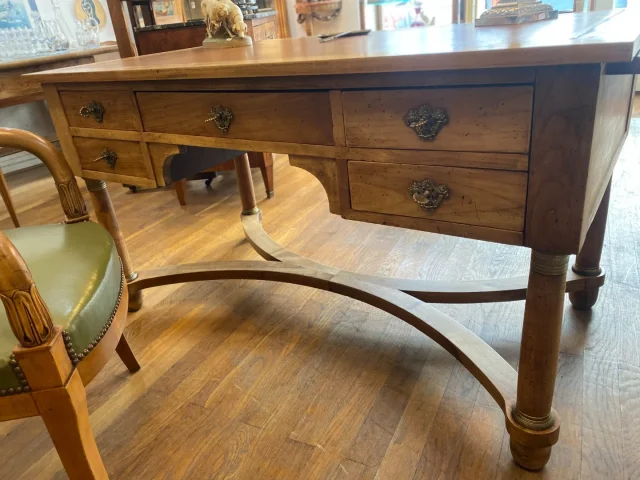 Bureau de style Empire, avec son fauteuil.