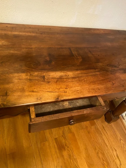 Table pouvant faire console en noyer