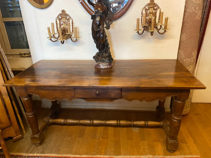 Table pouvant faire console en noyer