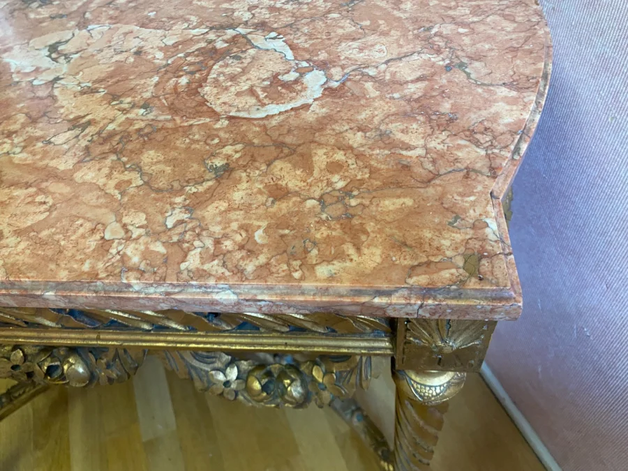 Table de milieu Louis XVI,en bois doré