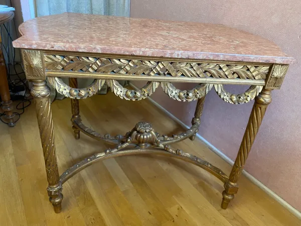 Table de milieu Louis XVI,en bois doré