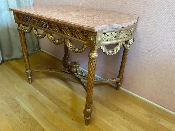 Table de milieu Louis XVI,en bois doré