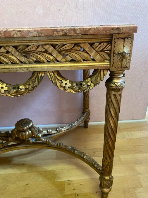 Table de milieu Louis XVI,en bois doré