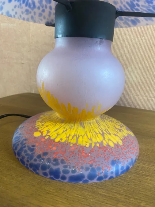 Lampe d'ambiance en verre teinté