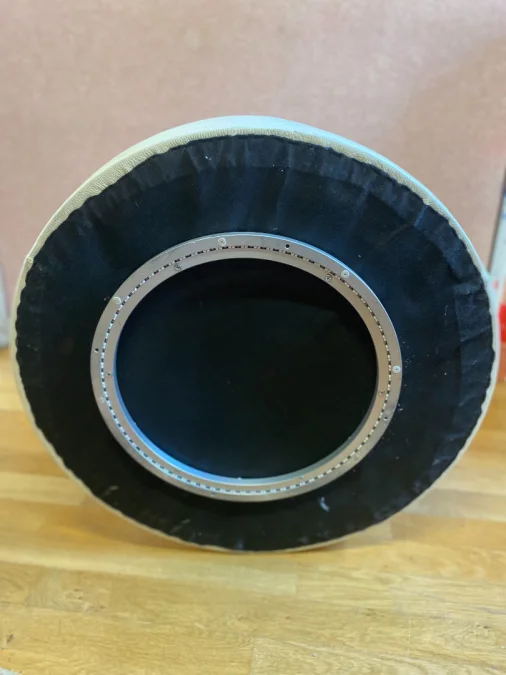 Fauteuil pivotant,en cuir blanc, de marque Chateau d'Ax