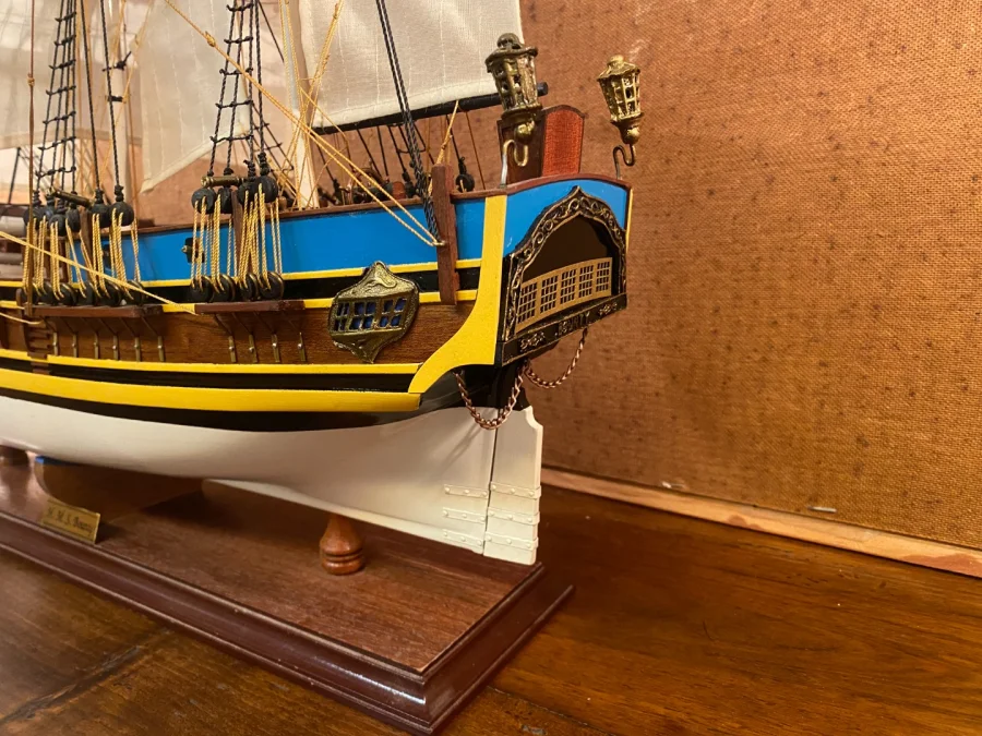 Maquette de célèbre voilier "Le Bounty"
