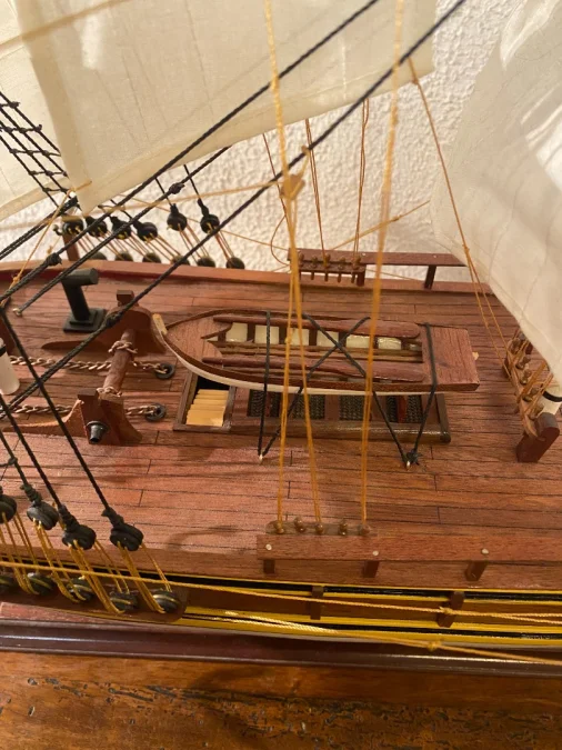 Maquette de célèbre voilier "Le Bounty"