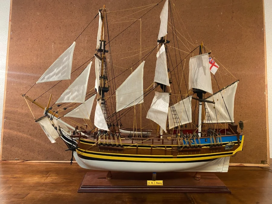 Maquette de célèbre voilier "Le Bounty"