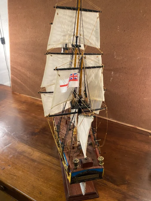 Maquette de célèbre voilier "Le Bounty"