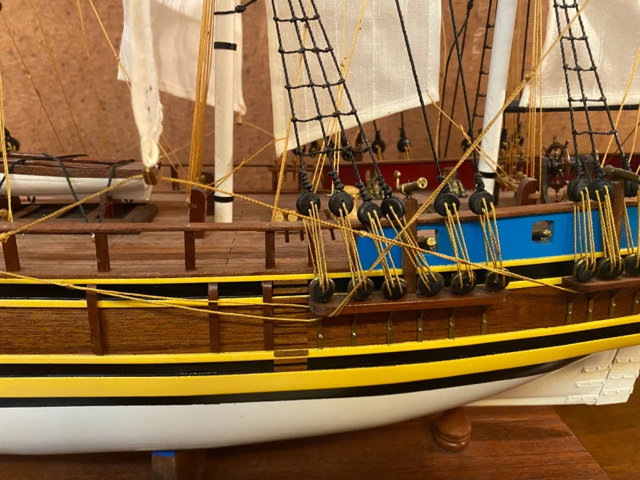 Maquette de célèbre voilier "Le Bounty"