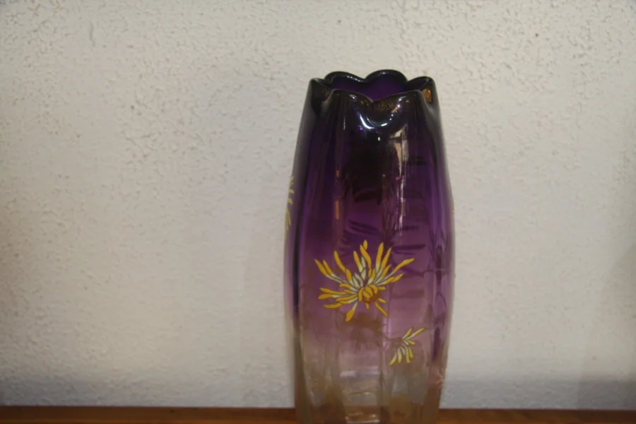 レグラ様式の花瓶