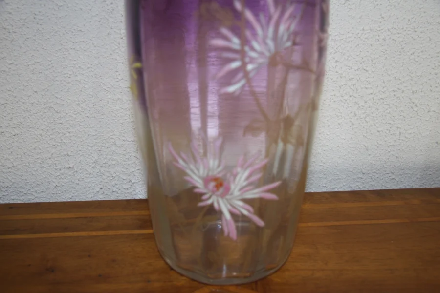 レグラ様式の花瓶