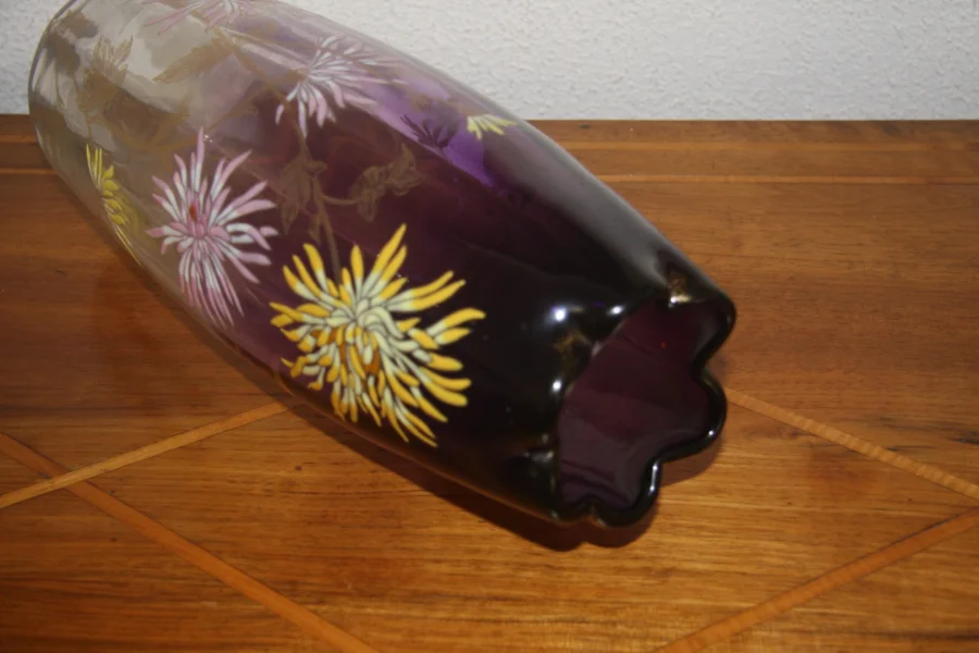 レグラ様式の花瓶
