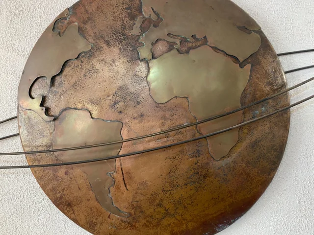 Copper globe with brass continents. Perfect condition. — Excellent condition