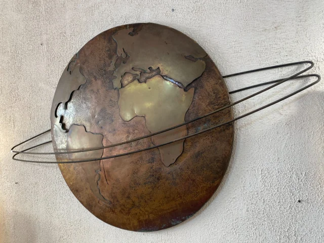 Copper globe with brass continents. Perfect condition. — Excellent condition
