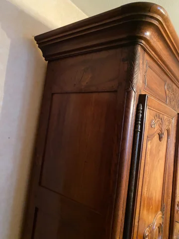 Armadio bressano in perfetto stato. — Eccellente stato