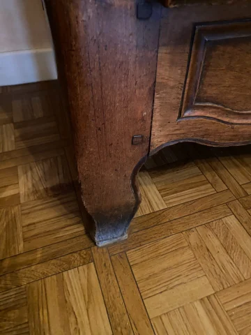 Armadio bressano in perfetto stato. — Eccellente stato